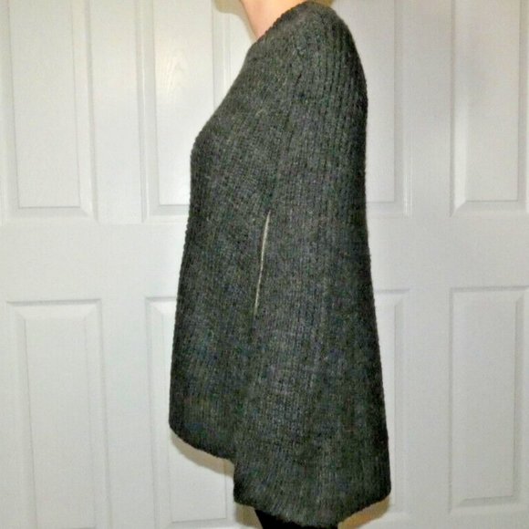Mod Gray Cape Knit French Connection Vintage Sweater Poncho Zip up Sides Size M - Picture 7 of 13